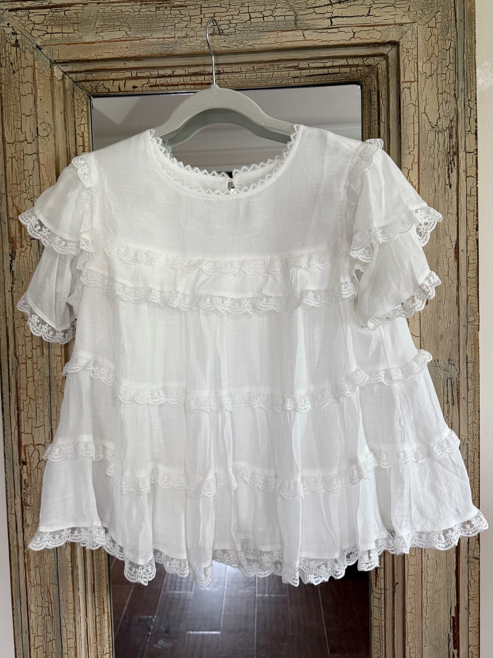 White Lace-Trim Ruffle Tiered Women's Blouse